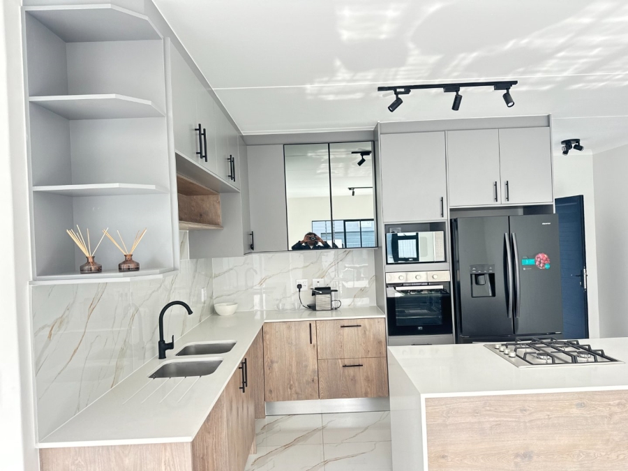 3 Bedroom Property for Sale in Sandown Western Cape